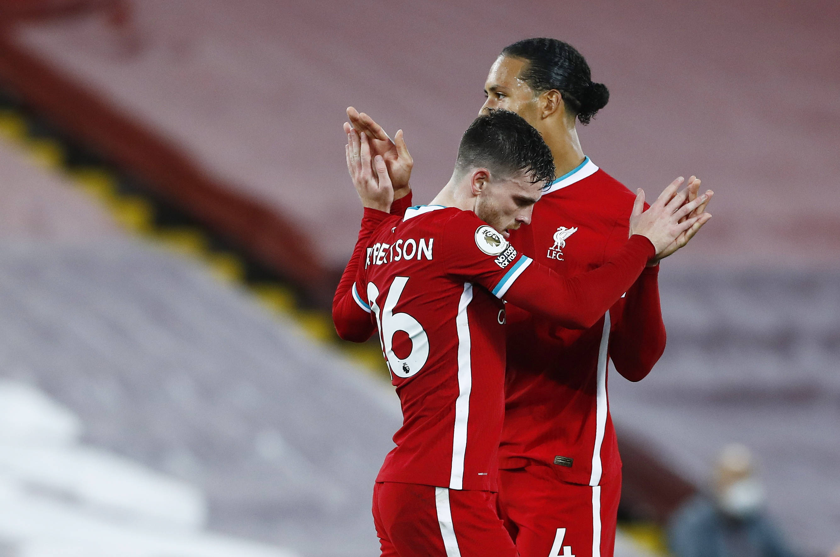 并附上球员 并附上球员